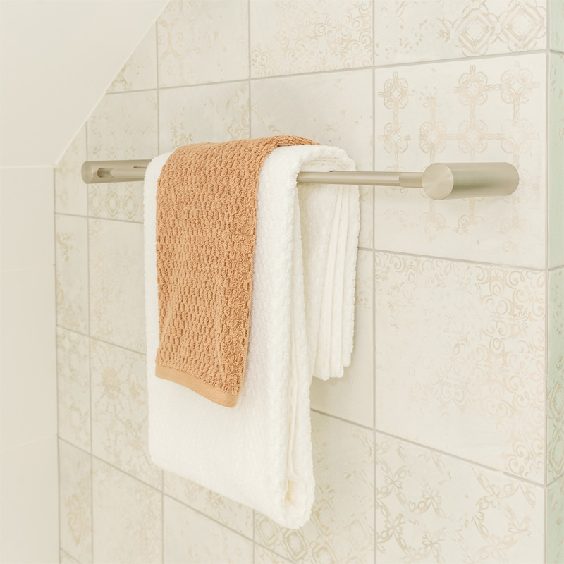 CADDENCE - 800mm Brushed Nickel Single Towel Rail - Image 3