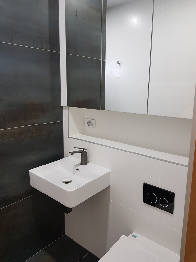 ESPERIA - Gunmetal Basin Mixer - Image 4